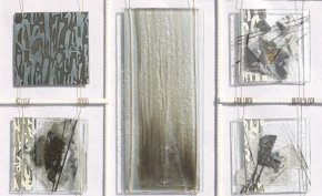 Oeuvre de verre, de papier et de métal